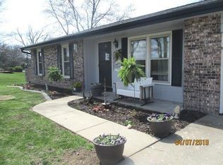 17690 Lakeview Dr, Boonville, MO 65233