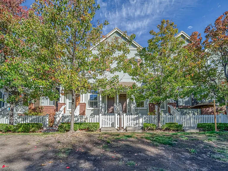 48954 Woodgrove Cmn — Photo 2
