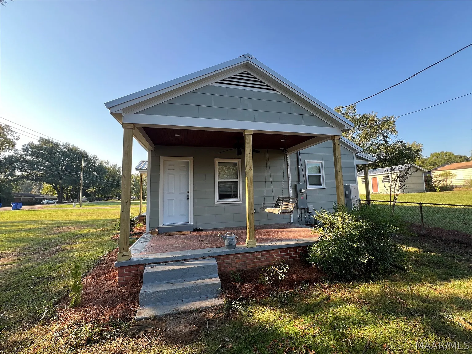 3 bed, 1.0 bath, 1161 sqft, $1,450 — Photo 4