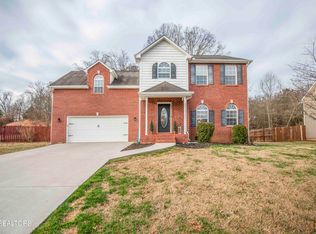 8247 Woodpath Ln, Powell, TN 37849