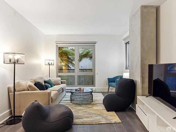 4th image of 1075 Market St Unit 212