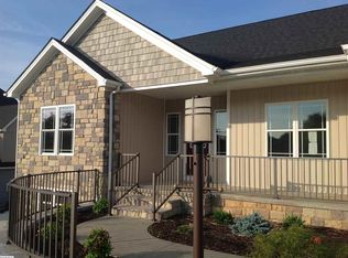 241 Jocelyn Ln, Waynesboro, VA 22980