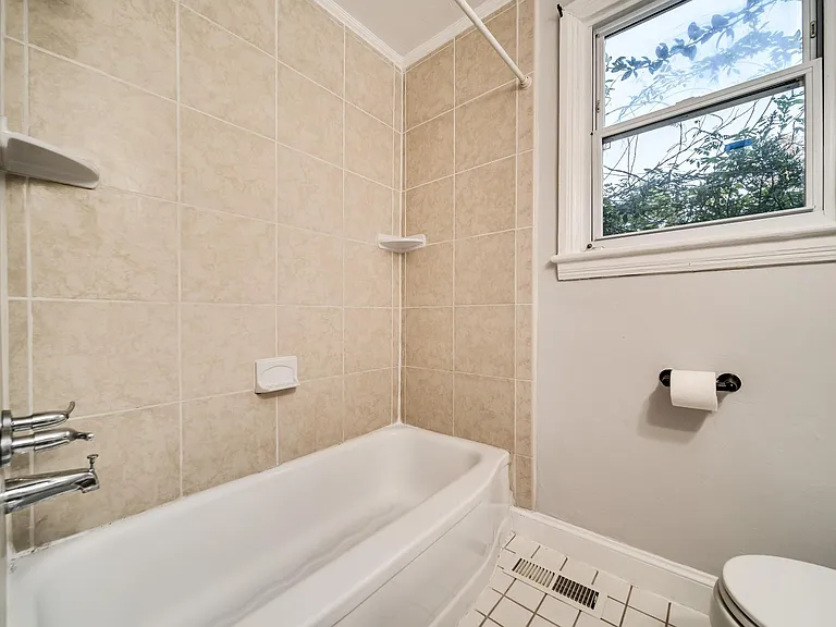 1315 Saturn Dr — Photo 21