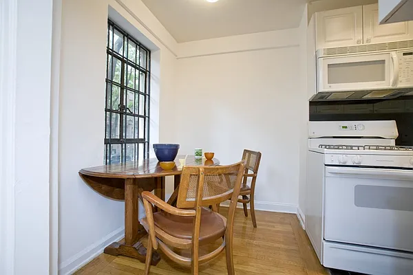 Sold by City Connections Realty | media 14