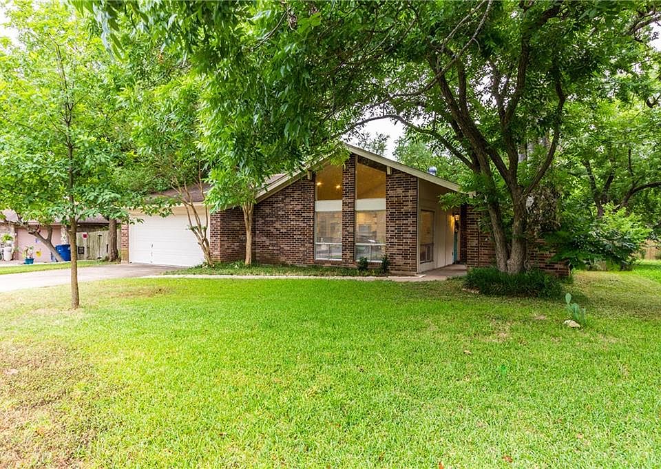 1st image of 2409 Shelby Oak Ln