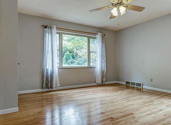 2nd image of 7216 El Moro Ave