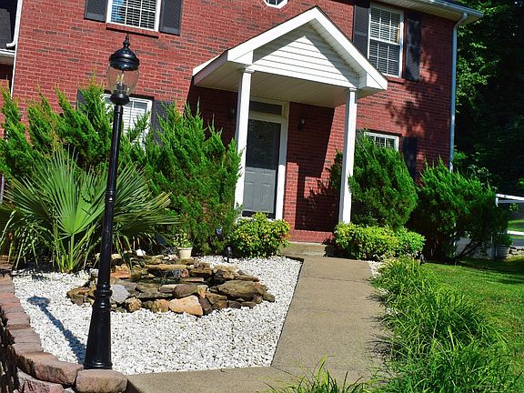 4th image of 623 Eastwood Ct