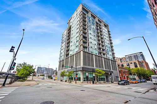 700 W Van Buren St Photo 1