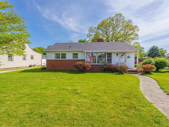 2nd image of 718 Suffolk Dr