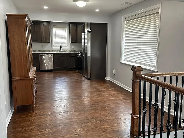 242 Grove St — Photo 4