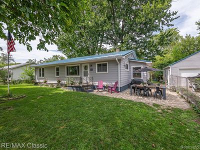 253 Delaware Rd, Whitmore Lake, MI, 48189