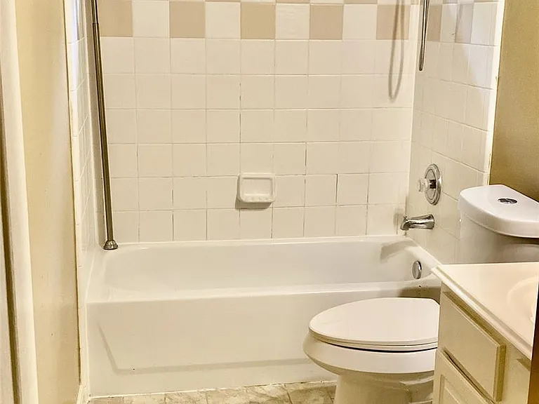 18034 Platinum Springs Dr — Photo 21
