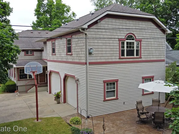 4 N Church St, Ortonville, MI 48462