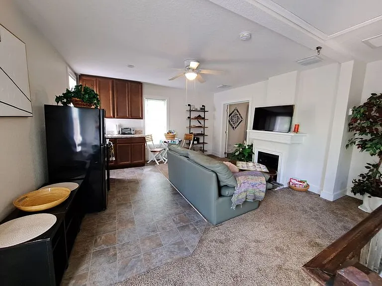 206 E Howry Ave #A — Photo 6