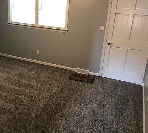 4th image of 120 Rock Creek Dr