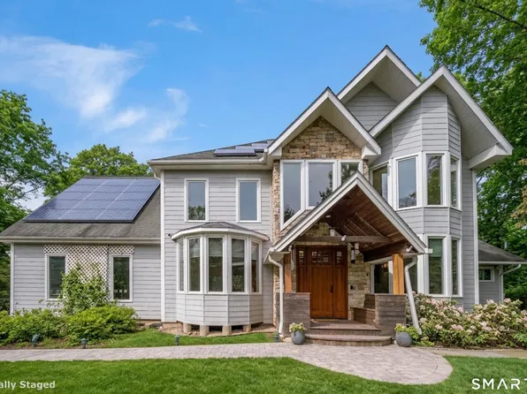 1800 Moose Hill Road, Guilford, CT 06437