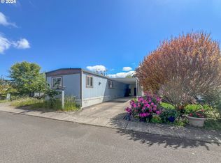 124 SE Estate Loop, Winston, OR 97496