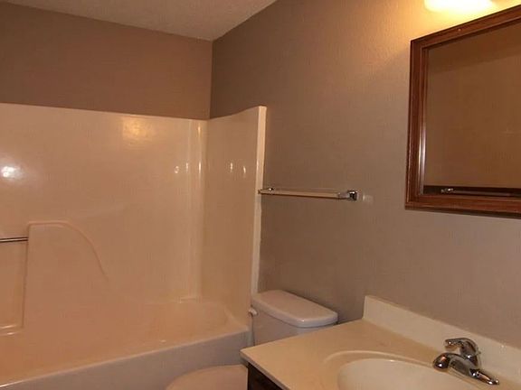 5th image of 949 Boston Way #61E630E5D