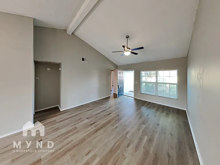 7606 Woodland Oaks Ct — Photo 3