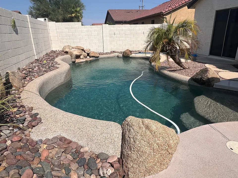 3060 W Roberta Dr