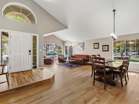 5th image of 8001 W Innsbrook Ct