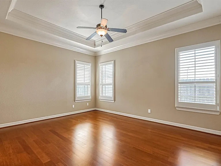 5014 Fairford Dr — Photo 19