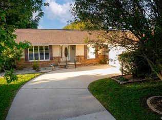 1020 E Patton Dr, Marion, IL 62959