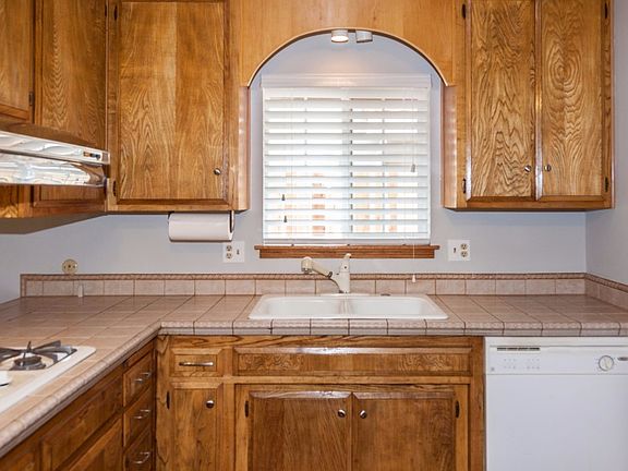 4th image of 8916 Twin Falls Dr