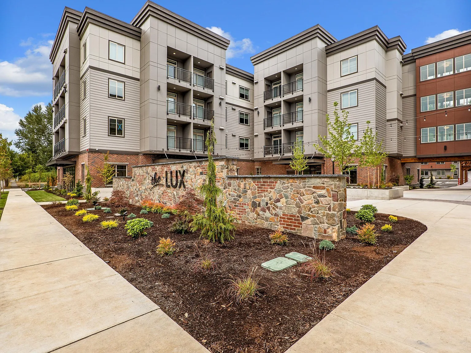 The Lux — Photo 3