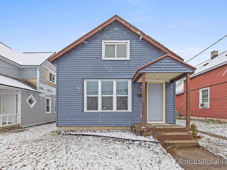 1st image of 835 Hall St SE
