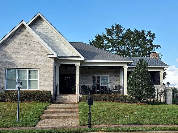 2nd image of 219 Royal Orleans Ct