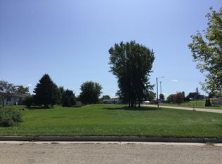 237 Kuehl Dr, Iron Ridge, WI 53035