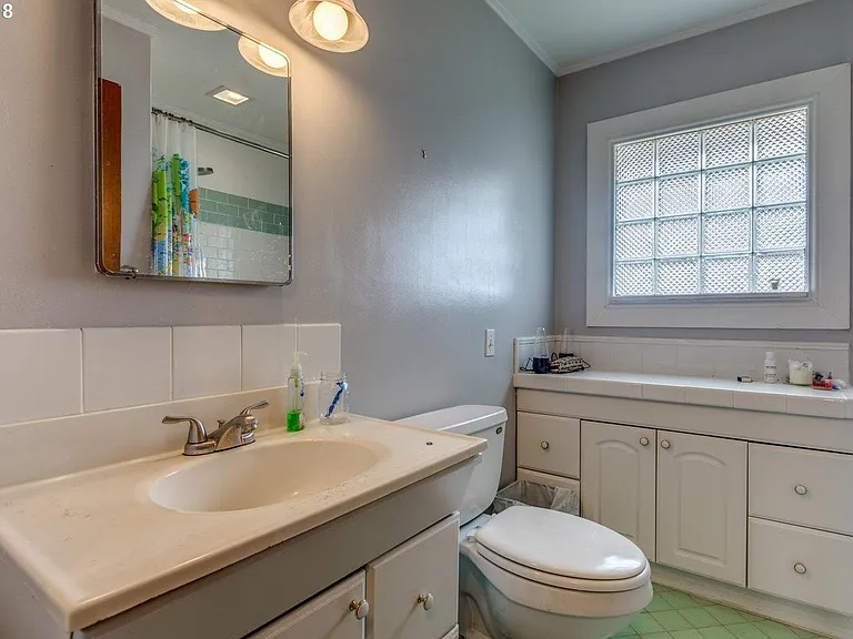 1506 N Watts St — Photo 11
