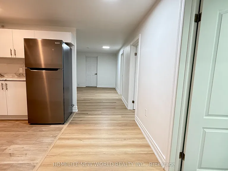 27 Bowhill Cres #BASEMENT — Photo 1