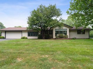 9934 Clearwater Dr, Saint Louis, MO