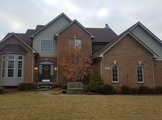 25422 Stewart Blvd, Brownstown, MI 48134