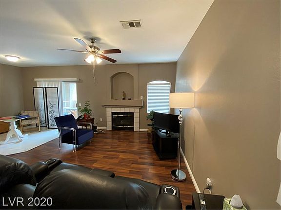 2nd image of 5415 W Harmon Ave Unit 1015