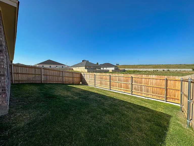 1212 Antelope Trl #B — Photo 23
