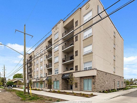 2nd image of 1740 Sprucewood Ave #203