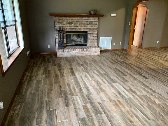 Living Room Fire Place 