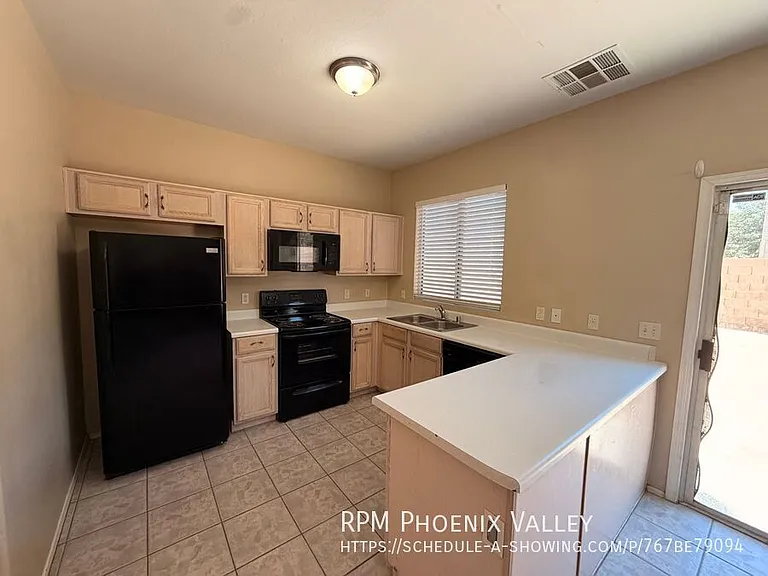 1227 S 119th Ln — Photo 8