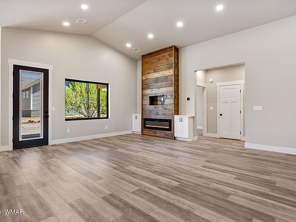 2nd image of 561 S Rock Ridge Dr