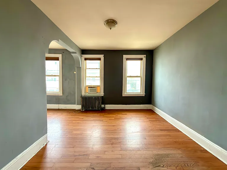 225 Lembeck Ave #2 — Photo 3