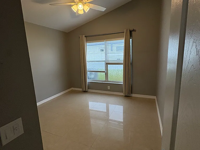 18139 Leafwood Cir — Photo 28
