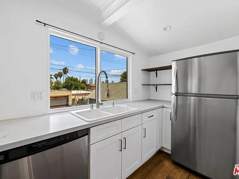 406 N Benton Way — Photo 8