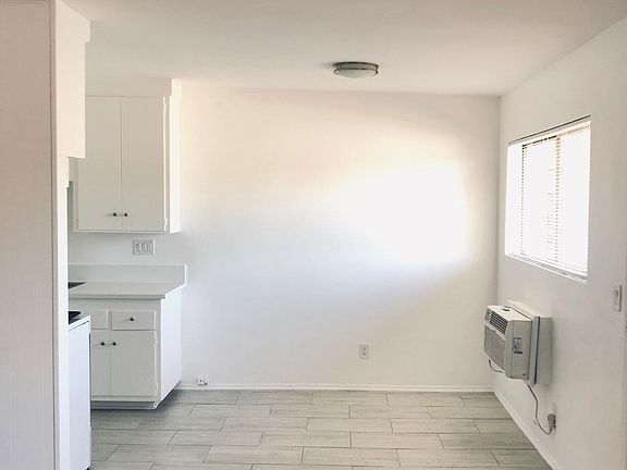 4th image of 3272 Atwater Ave APT 2