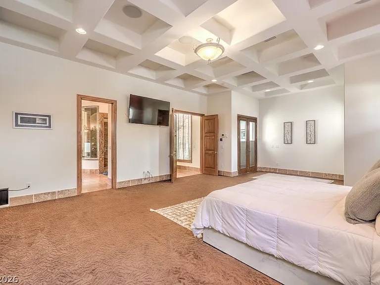 2780 El Camino Rd — Photo 42