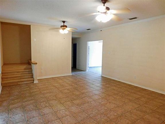 5th image of 205 Cherokee Ln