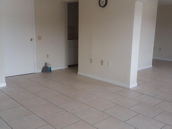 Large Flex Room or Living Room