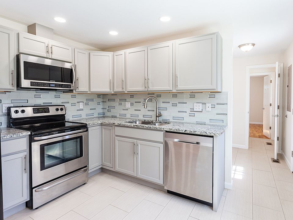 1st image of 1704 W Mead Ave